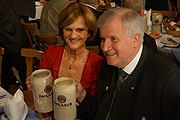 Ministerpräsident Horst Seehofer mit Frau Karin (Foto: Martin Schmitz)